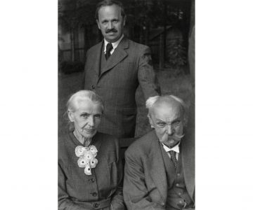 Vojtěch Martínek se spisovatelem Metodějem Jahnem a jeho manželkou Žofií v roce 1940