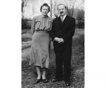 Vojtěch Martínek se ženou v den svých 60. narozenin, roku 1947, foto Karel Hůlek, Moravská Ostrava